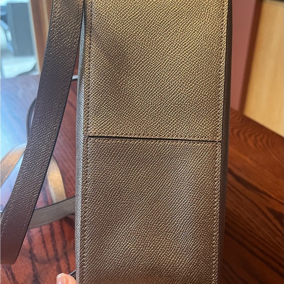 Platinum Coach Leather Backpack with silver hardware - Picture 5 of 8